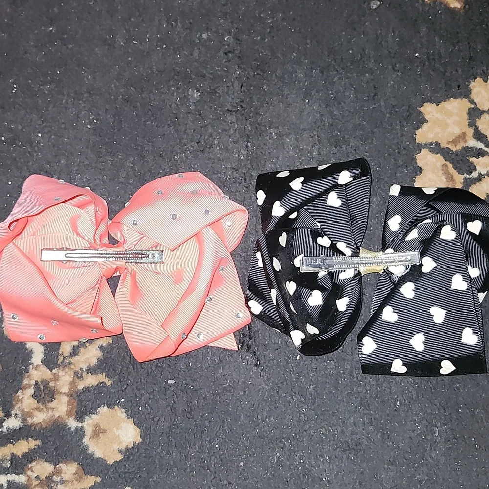 🎀JoJo Siwa Large Decorative Hair Bows – Coral w/rhinestones & Black Heart Print